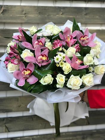 Букет цветов из: Розы и Хризантемы в Печорах
