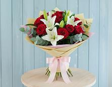 Букет цветов из:  Лилии и Розы в Печорах