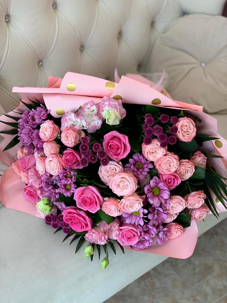 Букет цветов из: Хризантемы, Розы и Лизиантусы в Печорах