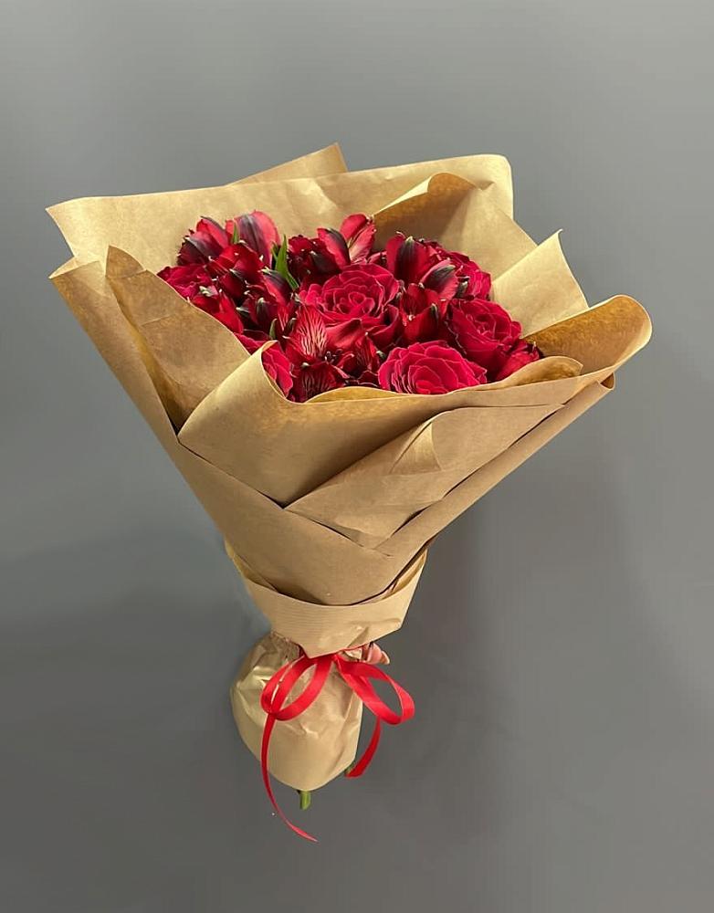 Букет цветов из: Альстромерии и Розы в Печорах