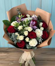 Букет цветов из:  Розы и Альстромерии в Печорах