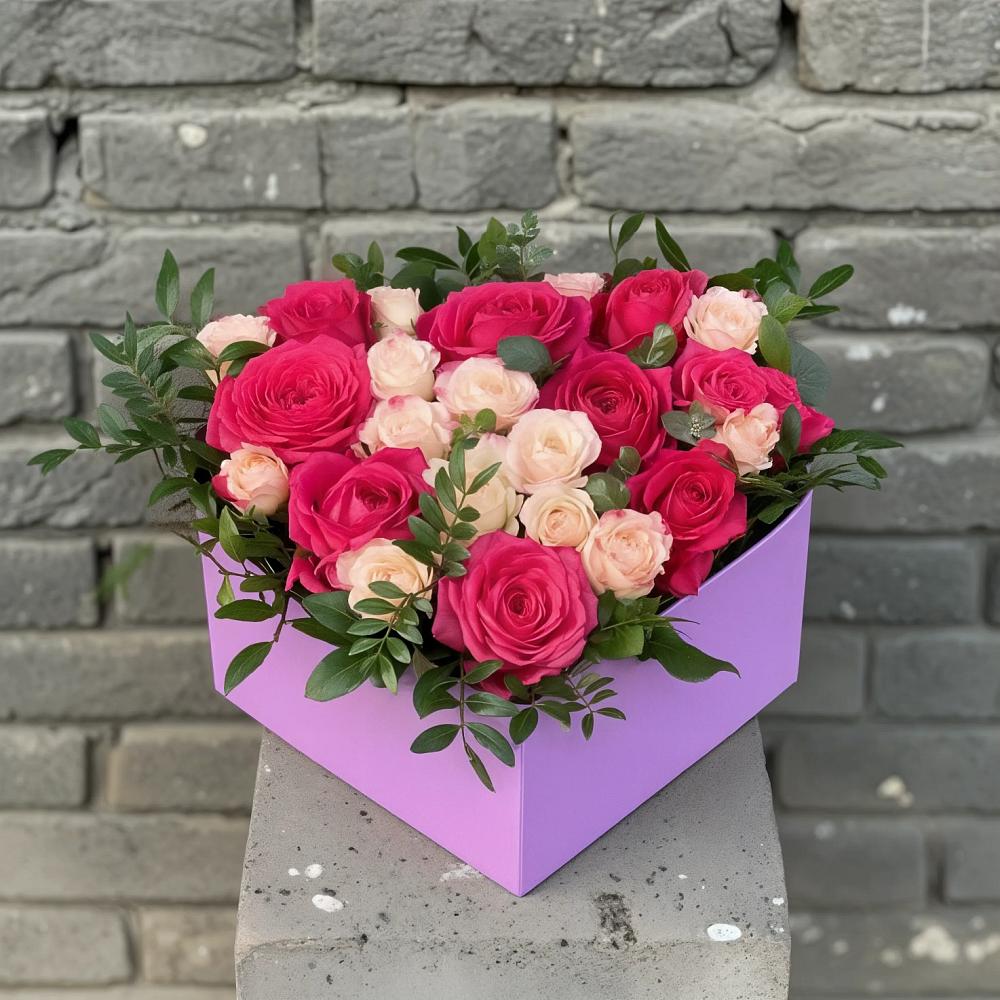Цветочная композиция из Розы в коробке в Печорах