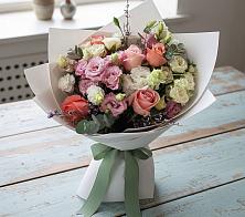 Букет цветов из:  Розы, Лизиантусы и Гвоздики в Печорах