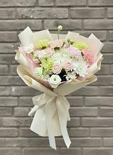 Букет цветов из:  Гвоздики, Розы, Лизиантусы и Хризантемы в Печорах