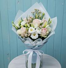 Букет цветов из:  Розы и Лизиантусы в Печорах
