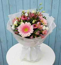 Букет цветов из:  Герберы, Альстромерии и Лизиантусы #REPLACE_PRED# Печорах